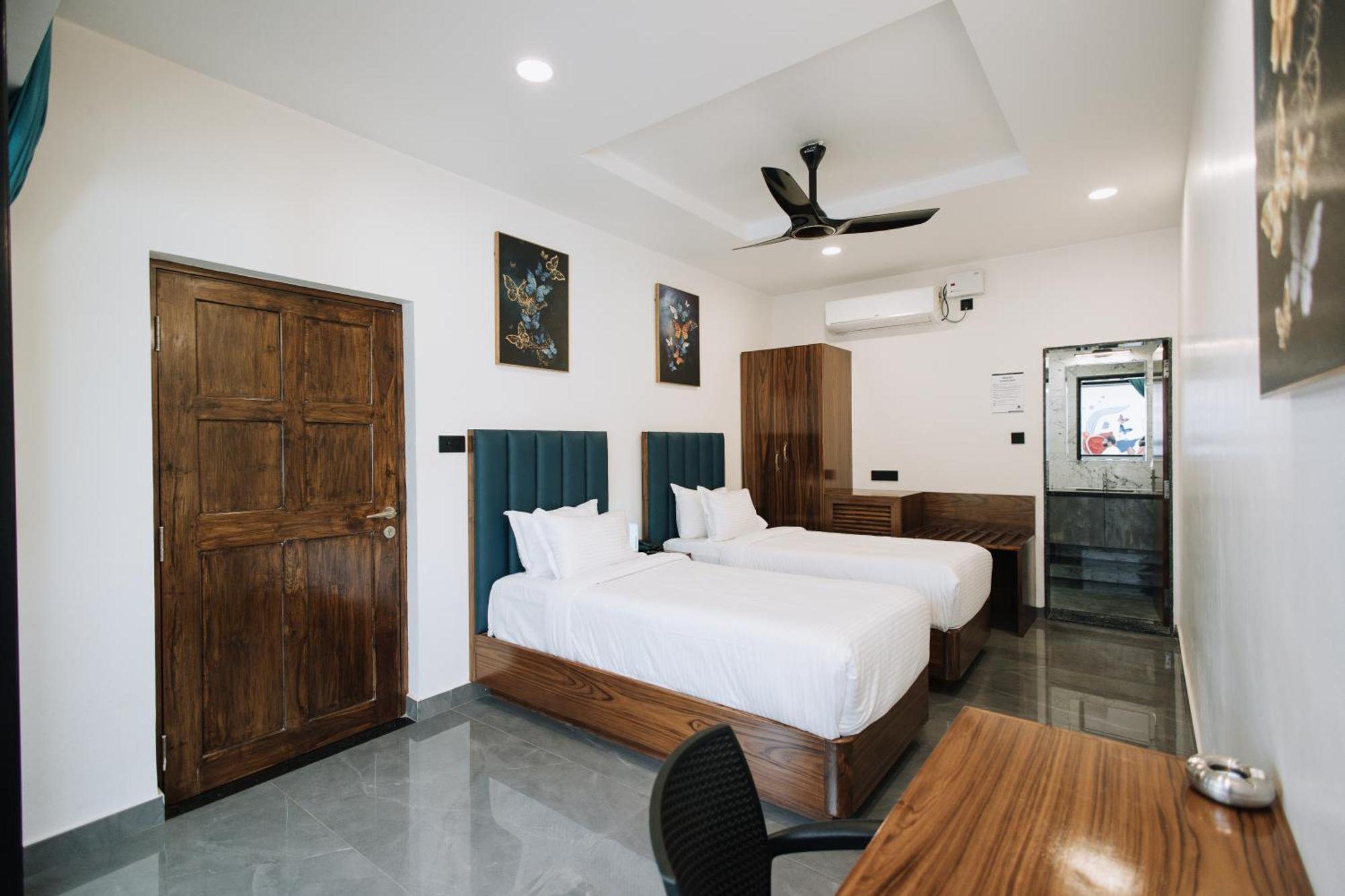 Anjuna Blue Resort ภายนอก รูปภาพ