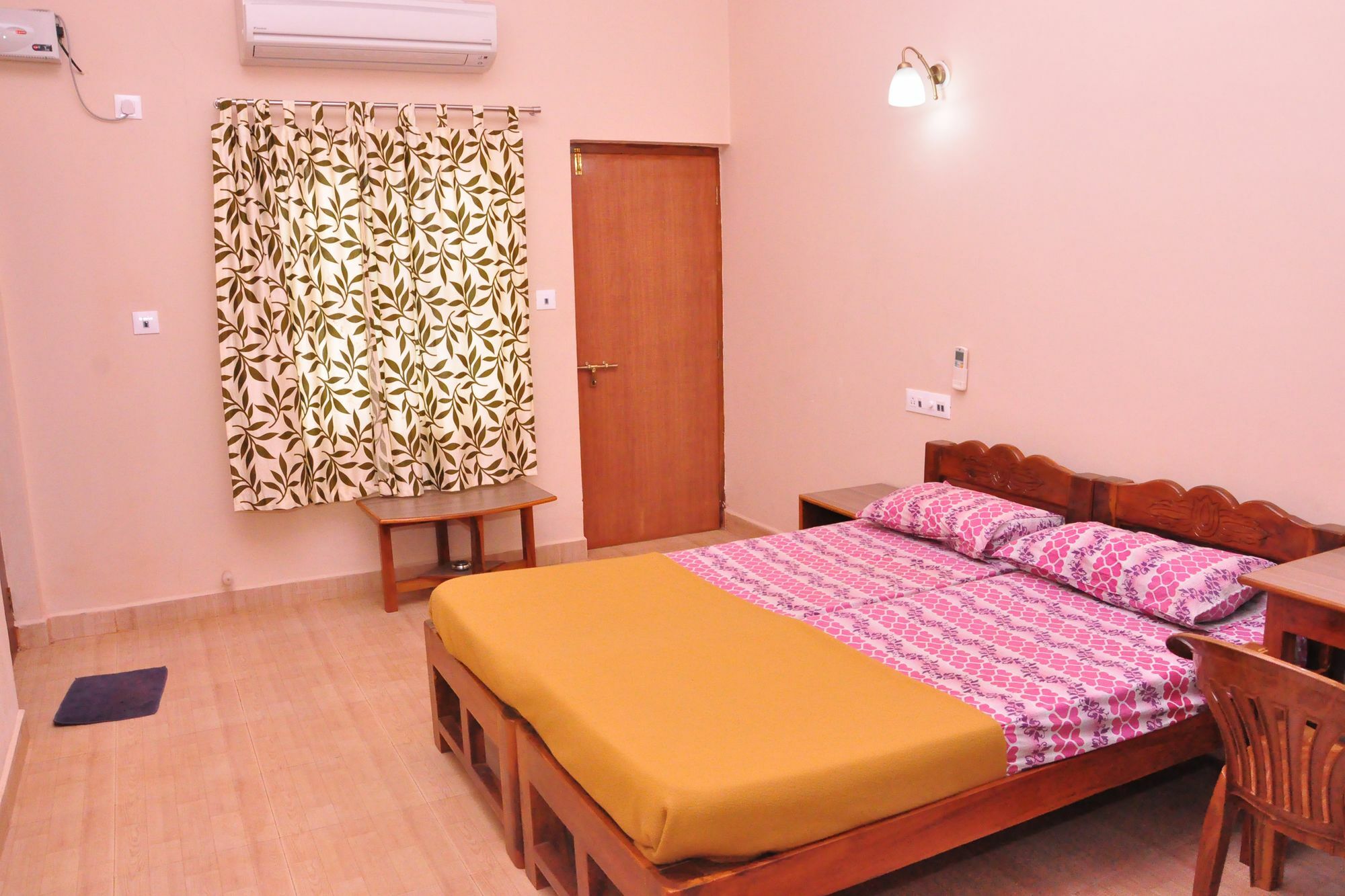 Anjuna Blue Resort ภายนอก รูปภาพ