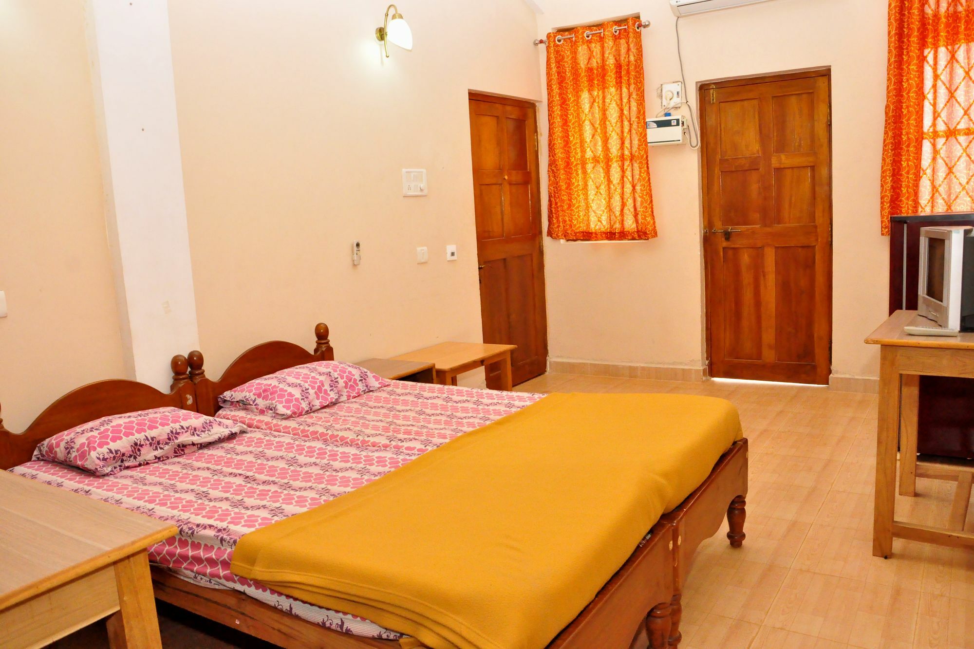 Anjuna Blue Resort ภายนอก รูปภาพ