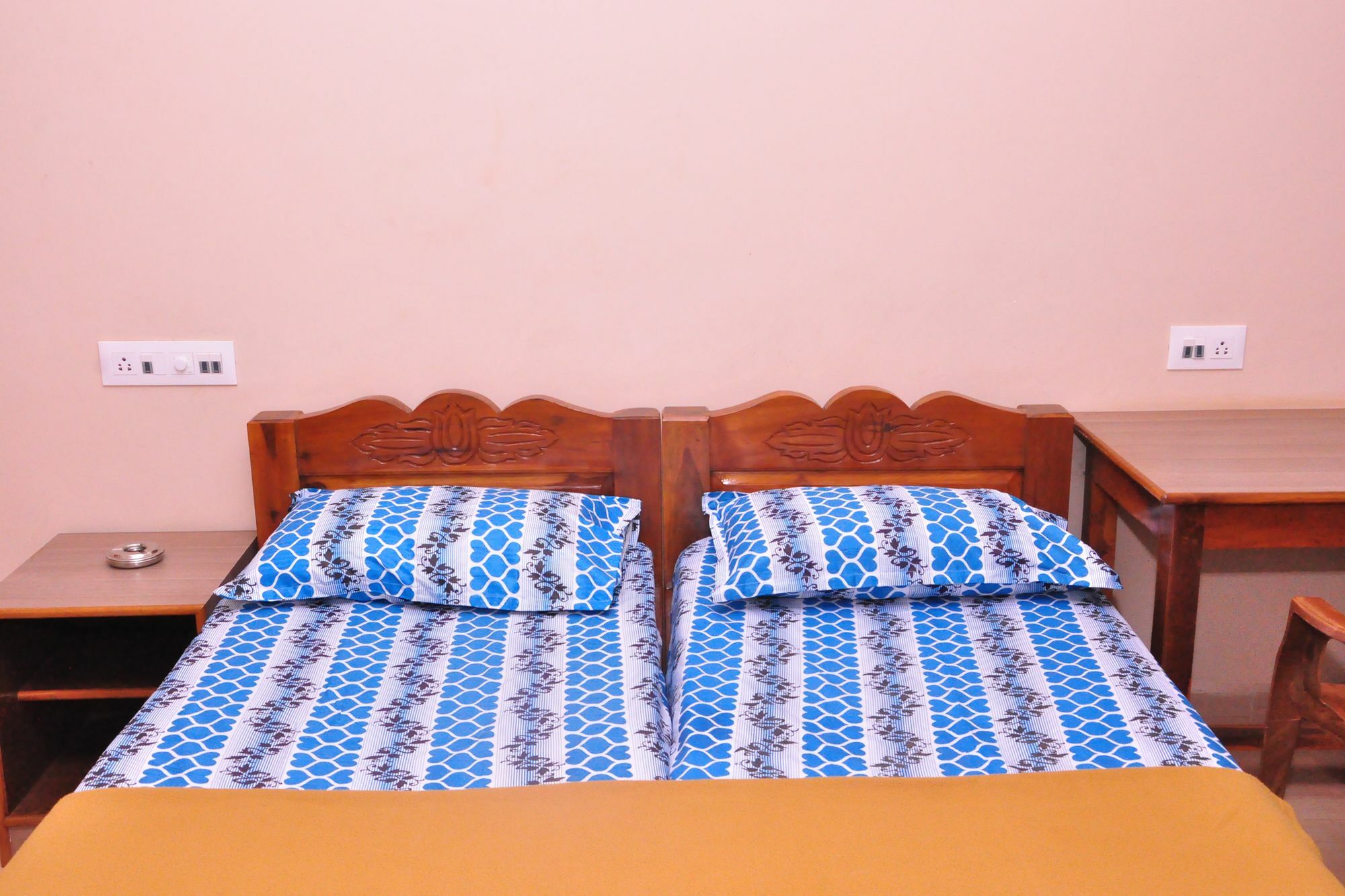 Anjuna Blue Resort ภายนอก รูปภาพ