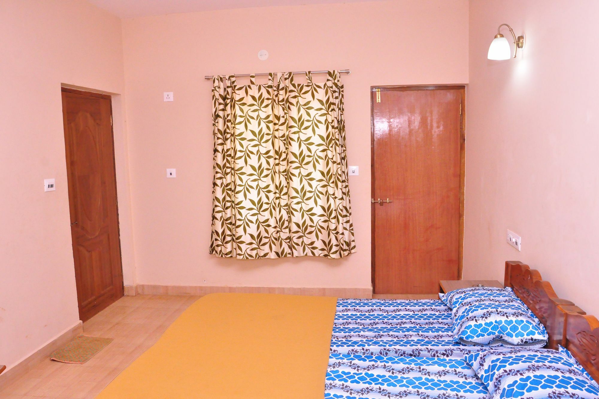 Anjuna Blue Resort ภายนอก รูปภาพ